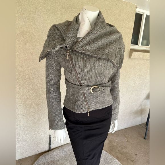 SCREENWORN Halle Berry Stella McCartney Herringbone Tweed Asymmetrical Jacket - Picture 6 of 9